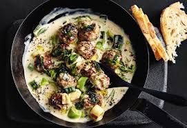 Faschierte Ballchen Mit Lauch Obers Sauce Frisch Gekocht Rezept Rezepte Frisch Gekocht Schnelle Gerichte