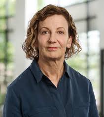 Sandra Denman's Instagram, Twitter & Facebook