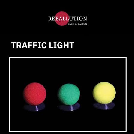 Traffic Light by Gabriel Gascon