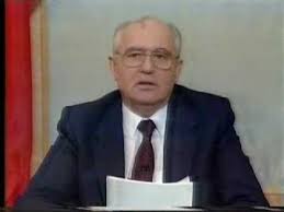 Gorbatchev leur donne l'ordre de préparer un discours destiné au nouveau secrétaire général. Gorbachev Resignation Collapse Soviet Union December 25 1991 Youtube