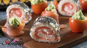J'ai choisi celle à la tomate qui permet de réaliser des recettes hautes en couleur et en saveur en remplaçant votre farine habituelle pour réaliser vos tartes, sauces, cakes. Amuse Bouche Au Pain De Mie Et Saumon Fume Aperitif Dinatoire Youtube