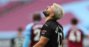 وكاد أجويرو (32 عاما)، أن يحصل على البطاقة الحمراء خلال تلك المباراة، في ظهوره الأول ضمن التشكيلة الأساسية منذ الموسم الماضي بعد غياب طويل بسبب الإصابة. Ø¬ÙˆØ§Ø±Ø¯ÙŠÙˆÙ„Ø§ Ø¹Ù† Ø¹Ø¯Ù… Ù…Ø´Ø§Ø±ÙƒØ© Ø£Ø¬ÙˆÙŠØ±Ùˆ Ø¹Ù„ÙŠÙ†Ø§ Ø§Ù„ØªØ£ÙƒØ¯ Ù…Ù† Ø¹Ø¯Ù… ØªØ¬Ø¯Ø¯ Ø¥ØµØ§Ø¨ØªÙ‡ Ø§Ù„ÙŠÙˆÙ… Ø§Ù„Ø³Ø§Ø¨Ø¹