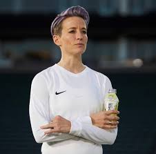 It took 6 hours to achieve megan's signature look, capri. Megan Rapinoe Twitter àªªàª° I Only Like Dyes In My Hair Not In My Sports Drink Hydrating With Drinkbodyarmor Lyte Teambodyarmor