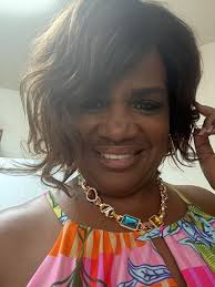 Hi all! I just wanted to introduce myself and share a photo I took ❤️ I am  a vocalist that just moved to Charlotte! My genres are pop, r&b, jazz, and  soulful