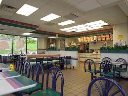 I checked the sign, and it said the dining room was open until 11:00. Taco Bell Dining Room On Butler Hill Rd At I 55 In St Lo Flickr