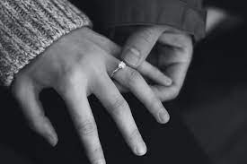 Just Lost Your Engagement Ring Here S How Ring Insurance Really Works