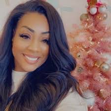 Marilyn Eaves's Instagram, Twitter & Facebook