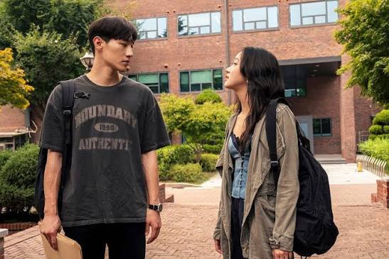 영화 '대도시의 사랑법' 속 김고은의 힙한 대학생룩