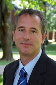 The Columns » Washington and Lee Unveils Net-Price Calculator to Help  Prospective Students » Washington and Lee University