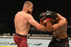 Latest on israel adesanya including news, stats, videos, highlights and more. Jelang Ufc 259 Jan Blachowicz Ungkap Ambisi Terjun Ke Divisi Para Monster Halaman All Kompas Com