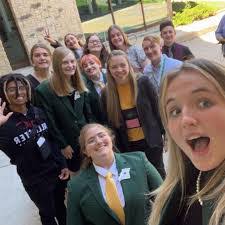 Taylor Muench's Instagram, Twitter & Facebook