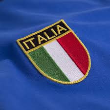 Ac milan milaan een voetbalclub uit italië, opgericht 16 december 1899 en uitkomend in de serie a. Italie World Cup 1982 Retro Voetbal Shirt Shop Online Copa