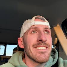 What is the wait time for a 2025 Ford Maverick Hybrid after ordering?