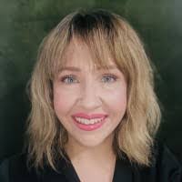 Lydia Bauer's Instagram, Twitter & Facebook