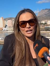 Melody Y Salva Reina Risa