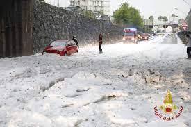 Jun 10, 2021 · cronaca meteo, tornano i temporali, anche forti e con grandine. Strade Stracolme Di Grandine In Provincia Di Bergamo Ticinonline