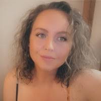 Renee Potter's Instagram, Twitter & Facebook