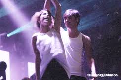 #leonetta @tinistoesel quien besa mejor? Gif Itme China Martina Stoessel Jorge Blanco Animated Gif On Gifer