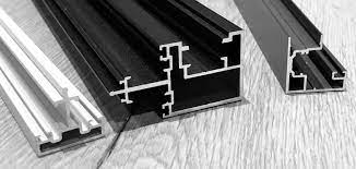 Les lignes demeurent affinées grâce à l'utilisation de fer en té de 30 mm suffisamment fins et solides pour la. Acier Ou Aluminium Quel Materiau Choisir Pour Votre Verriere