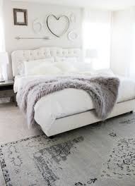 20 Cozy Bedroom Decorating Ideas For Couples Bedroom Bedroomdecor Bedroomideas Cozybedroo Couples Master Bedroom Bedroom Decor For Couples Bedroom Interior