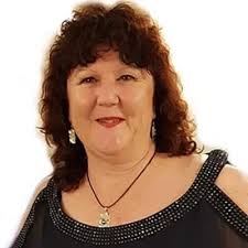 Social connections for solo female traveler in Danang