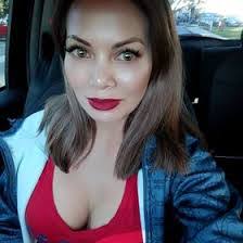 Stella Weishaar's Instagram, Twitter & Facebook