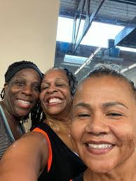 Janice Bergin's Instagram, Twitter & Facebook