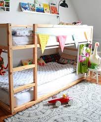Deshalb soll man sich für hochbetten im kinderzimmer entscheiden, da sie sehr platzsparend wirken. Ideen Und Inspirationen Fur Etagenbetten Und Stockbetten
