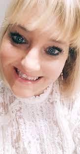 Colette Hanna's Instagram, Twitter & Facebook