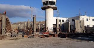 Η υβόννη μπόσνιακ ανέβασε τη θερμοκρασία στα ύψη ποζάροντας με αποκαλυπτικό μαγιό (φωτο). Fwto Ergasies Epektashs Sto Die8nes Aerodromio Mykonoy