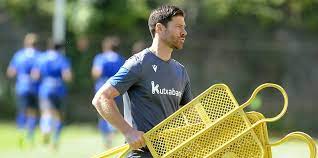 Der spanische erstligist real sociedad hat sich am zweiten weihnachtstag überraschend von seinem trainer asier garitano getrennt. Neuer Gladbach Trainer Xabi Alonso Hat Bei Real Sociedad Verlangert Mopo De