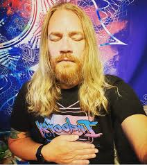 🎃 Join Us Saturday Night for Spooky Beatz! 💀 This Saturday we're turning  up the heat for Día De Los Muertos at Converge Yoga — where movement meets  music, and spirits come