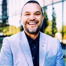 Jennifer Satchell's Instagram, Twitter & Facebook