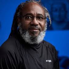 Peter Branch's Instagram, Twitter & Facebook