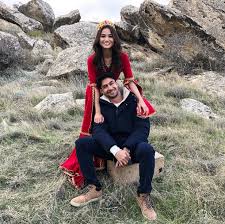 Azərbaycanlı oğlan və indoneziyalı qızın sevgisindən bəhs edən film çəkilib. Netflix Produces Film In Azerbaijan Video