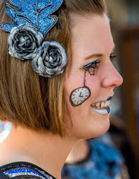 Lunar Landing: The DIY Krewe de Lune rolls toward its 'space ball'