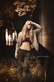 Cropping A Photograph Essentials Outdoor Fashion Photography Amanda Diaz Outdoor Portrait Photography