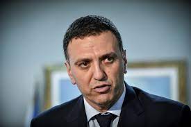 Ο βασίλης κικίλιας μίλησε για όλα τα ενδεχόμενα μέτρα προστασίας και δε δίστασε να ανακοινώσει πως η καθολική χρήση της μάσκας είναι πιθανή. Korwnoios Kikilias Ta Neyra Toy Ypoyrgoy Gia Tis Gemates Kafeteries Alphafreepress Gr
