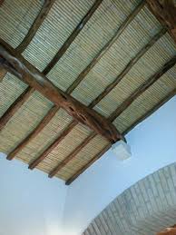 Trova le migliori offerte per la tua ricerca tettoia legno canna. Tetto In Legno Di Ginepro E Canne Consigli Per La Casa Arredamento Arredamento Bagno