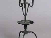 Wrought iron candle holders chandeliers candle lanterns candleholders candlesticks wrought iron decor blacksmith projects forging metal steel art. 410 Leuchter Eisen Candlestick Iron Antik Antique Ck Ideen In 2021 Kerzen Bodenkerzenhalter Schmiedeeisen Kerzenhalter