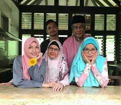 Apoo madi #baskinrobin ke #terjunkolam. Drama Sangat Tv3 Home Facebook