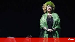 Maria josé valério, que estava internada no hospital santa maria, foi a intérprete de menina dos telefones (1961), deu a voz à «marcha do sporting e protagonizou olha. Qjhufrrs14okym