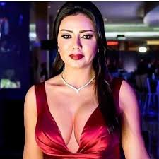 تجتمع في #رانيا_يوسف التوليفة الكاملة للنموذج غير المرغوب فيه للنساء في المجتمعات الذكورية: Ø±Ø§Ù†ÙŠØ§ ÙŠÙˆØ³Ù ØªÙ†Ø´Ø± Ø£Ø³Ù…Ø§Ø¡ ÙˆØµÙˆØ± Ø´Ø¨Ø§Ø¨ ØªØ­Ø±Ø´ÙˆØ§ Ø¨Ù‡Ø§ Ø£Ù†Ø§ Ø­ÙˆØ§ Ø£Ø®Ø¨Ø§Ø±