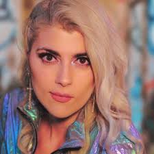 Noemi Prado's Instagram, Twitter & Facebook