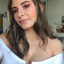 Emma Malloy (@emmamalloyseo)