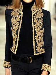 Coupe courte, cintrée, veste doublée. Blazer Doree Fleurie Col Cheminee Manches Longues Elegant Femme Vestes Noir Manteaux Hauts