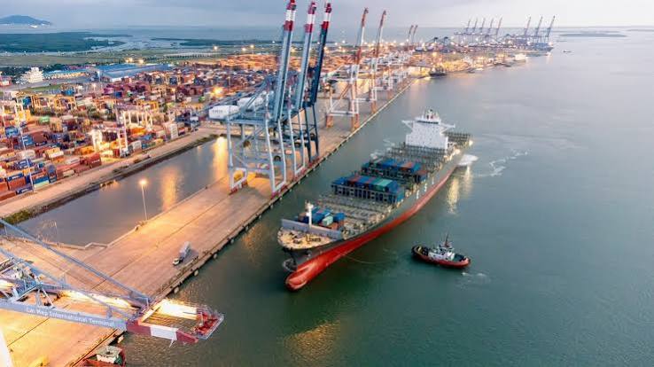 VAI TRÒ CỦA ĐƠN VỊ VẬN CHUYỂN TRONG VIỆC HỖ TRỢ KHÁCH HÀNG KHI HÀNG HÓA GẶP VẤN ĐỀ