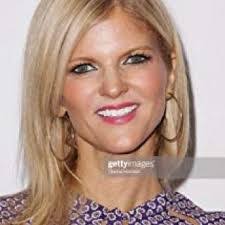 Regina Sinclair's Instagram, Twitter & Facebook