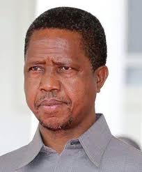 Le président zambien edgar lungu dans un bureau de vote à lusaka le 11 août. Zambia S President Edgar Lungu Re Elected Opposition Says Vote Was Rigged Upi Com