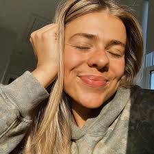 پروفائل برائے ‏‎Anne Wilson‎‏‎